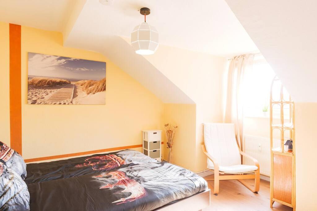 - 3-Bedroom Apartment Luxury: Central & Spacious In Duisburg & Big Tv And Kitchen - Bagian luar foto